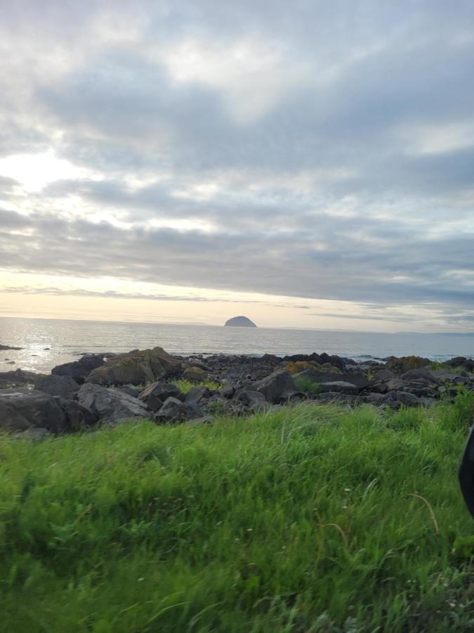 The Sunny Bunny Holiday Home Ballantrae Extérieur photo